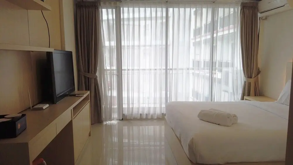 Бандунг: Strategic Studio Apartment at Beverly Dago with Mountain View