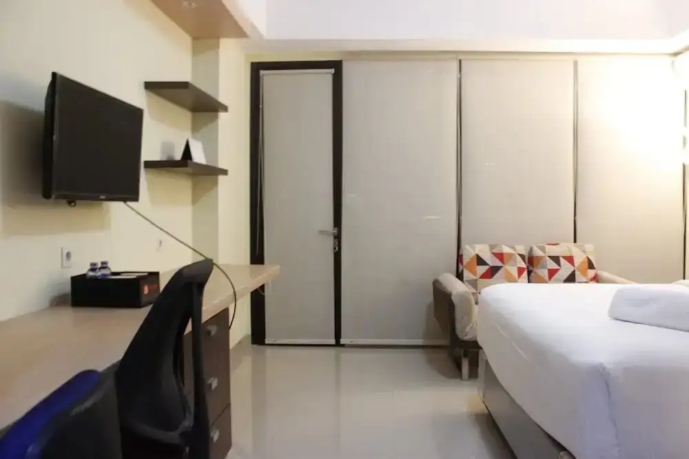 Бандунг: Brand New Studio Beverly Dago Apartment near ITB