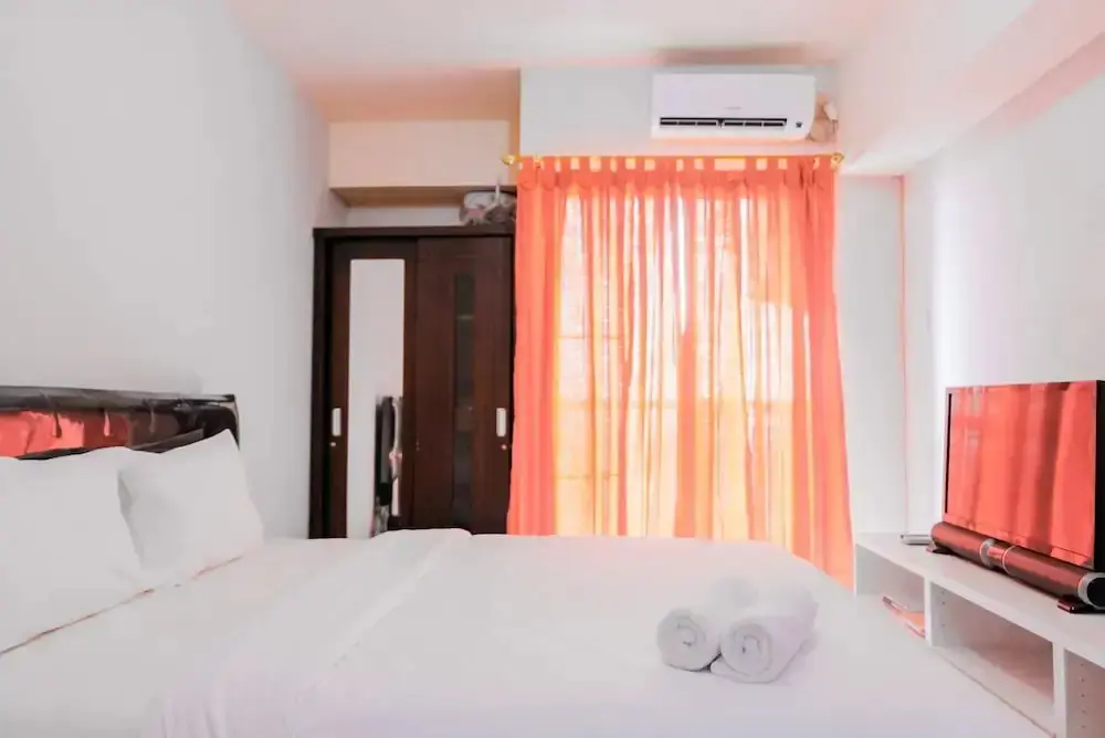 Южный Тангеранг: Simple Studio Apartment at Serpong Greenview
