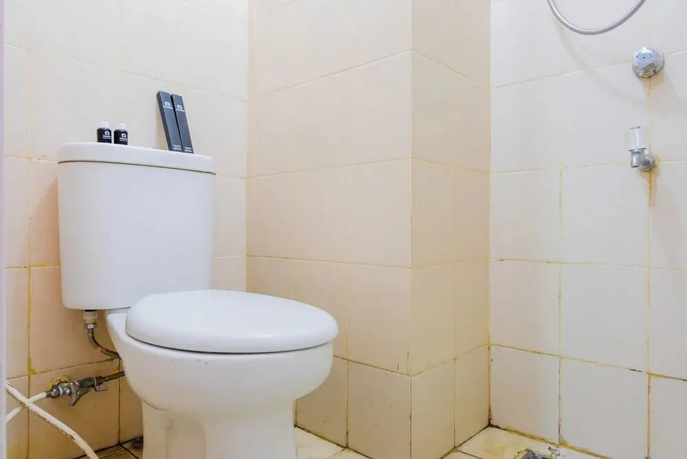 Южный Тангеранг: Simple Studio Apartment at Serpong Greenview