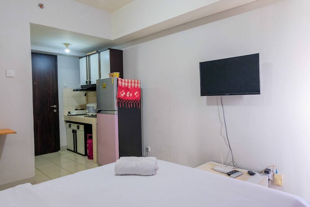 Южный Тангеранг: Comfortable Studio Apartment at Serpong Greenview