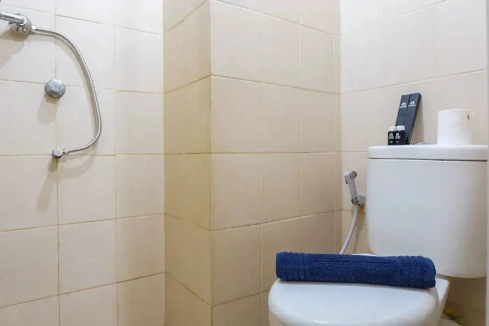 Южный Тангеранг: Fully Furnished Studio at Serpong Greenview Apartment