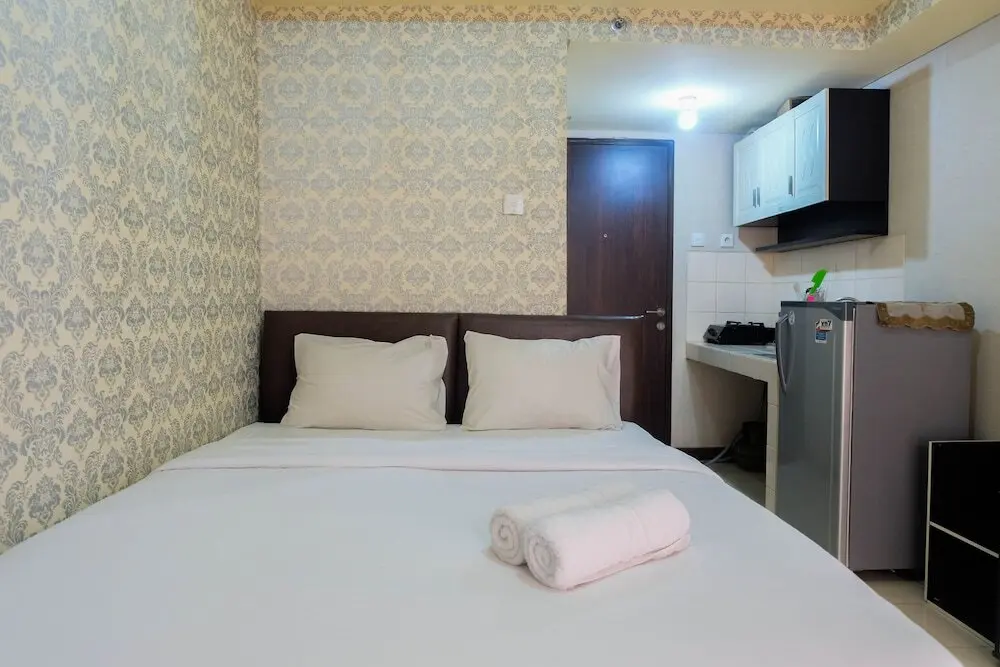 Южный Тангеранг: Fully Furnished Studio at Serpong Greenview Apartment