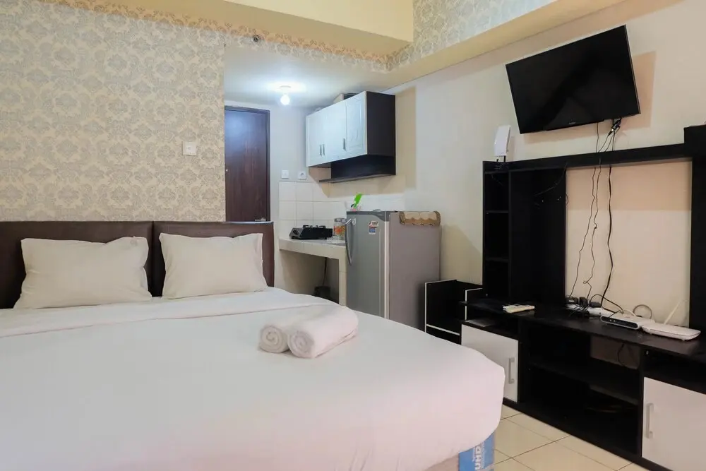 Южный Тангеранг: Fully Furnished Studio at Serpong Greenview Apartment