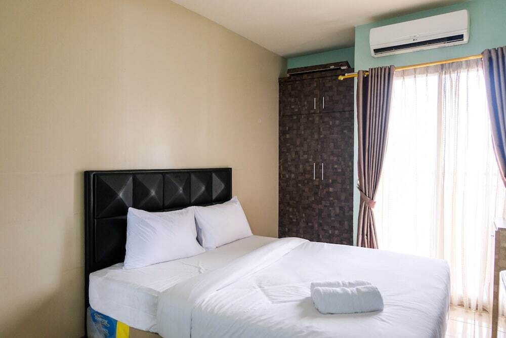 Южный Тангеранг: Minimalist Studio at Serpong Greenview Apartment
