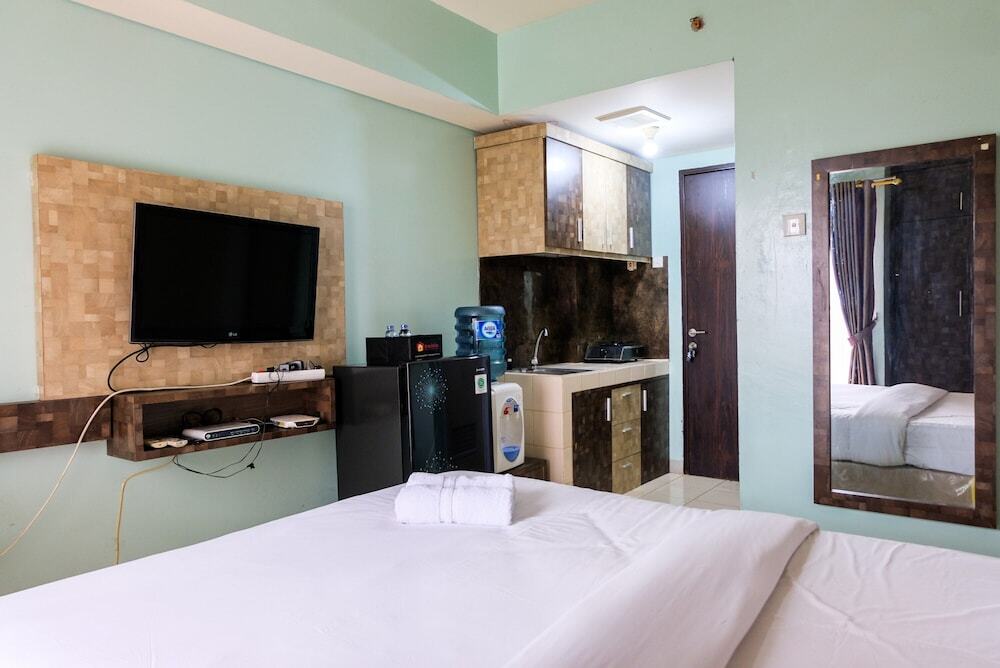 Южный Тангеранг: Minimalist Studio at Serpong Greenview Apartment