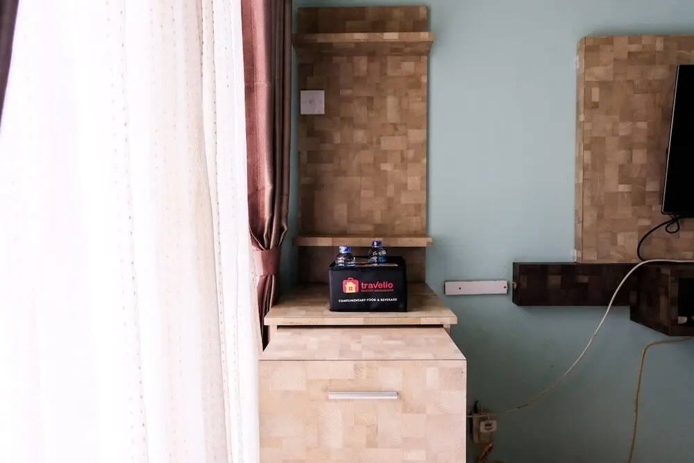 Южный Тангеранг: Minimalist Studio at Serpong Greenview Apartment