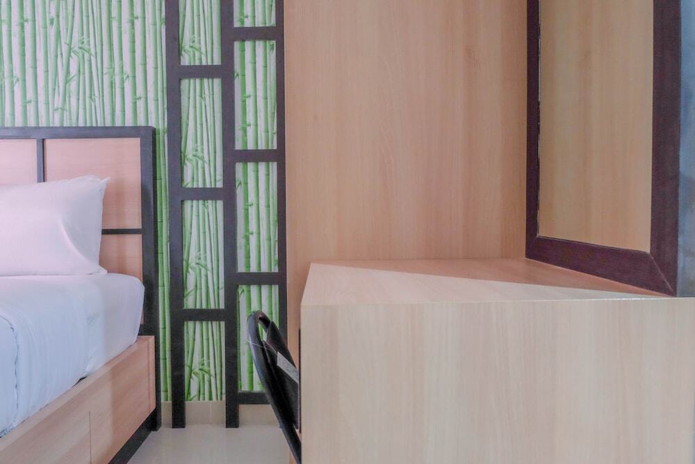 Чикаранг: Japanese Style Studio Apartment at The Oasis Cikarang