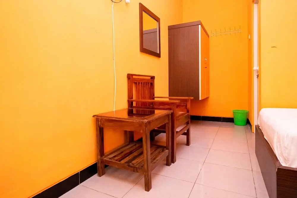 Тегал: KoolKost Syariah near Transmart Tegal