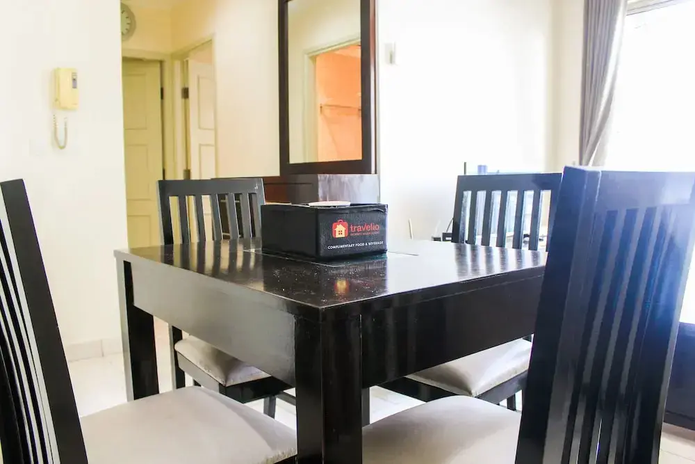 Джакарта: Strategic and Comfy 2BR City Home MOI Apartment