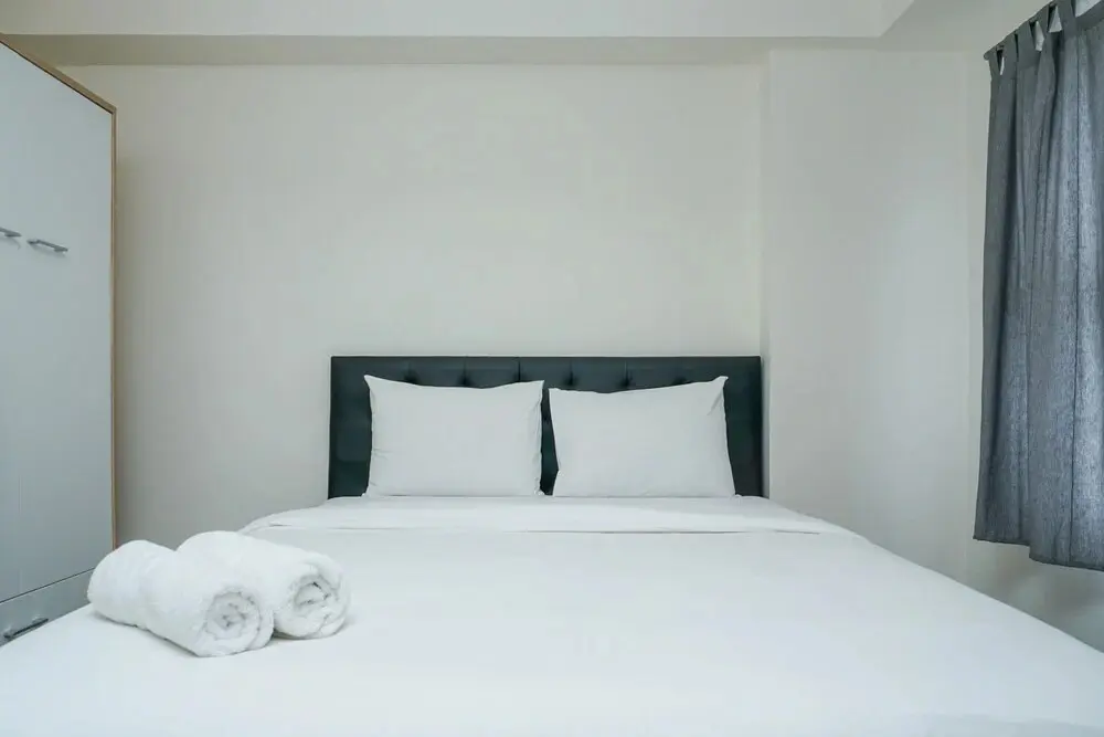 Джакарта: Best Spacious Studio Belmont Residence Puri Apartment