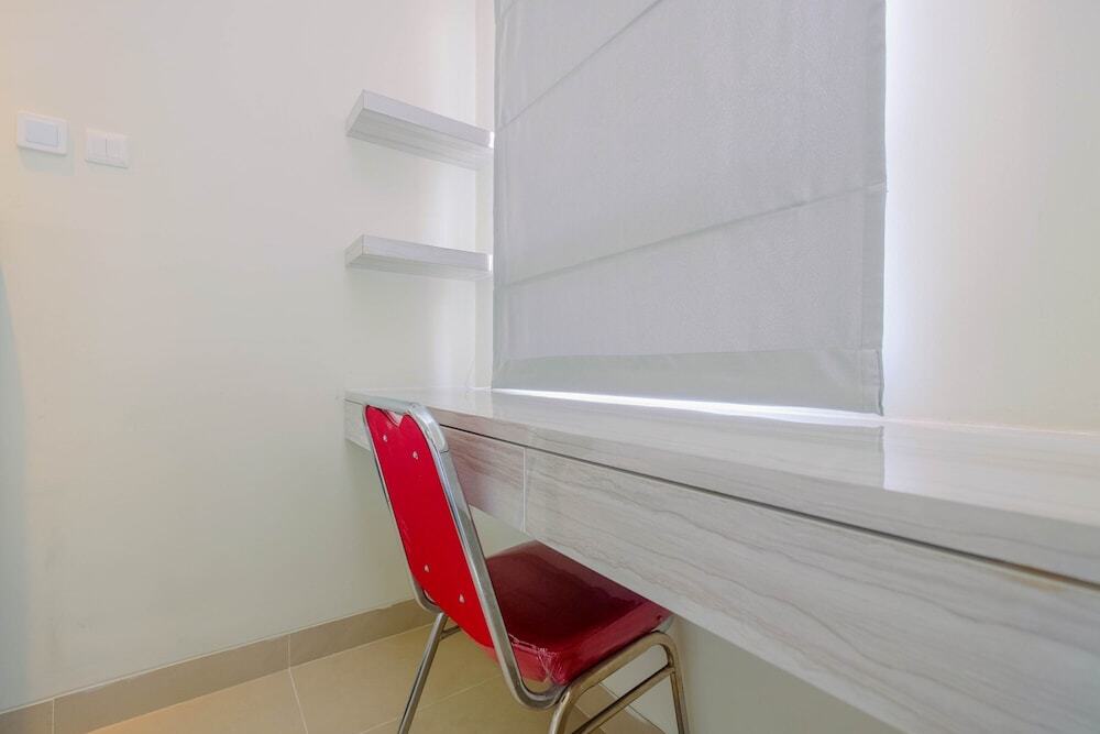 Чикаранг: Cozy and Minimalist Studio Apartment @ Mustika Golf Residence