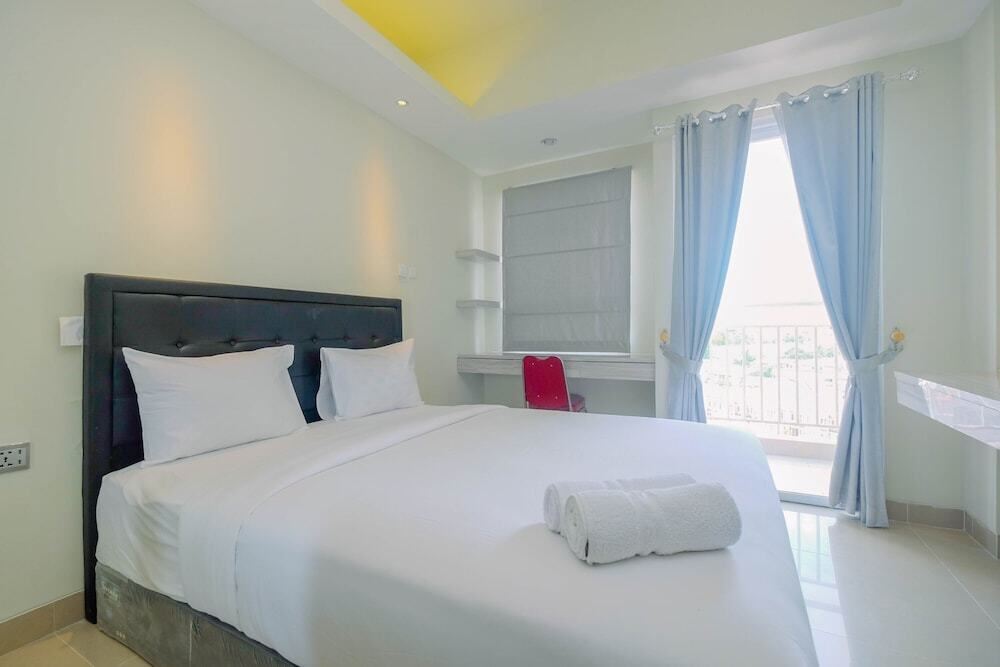 Чикаранг: Cozy and Minimalist Studio Apartment @ Mustika Golf Residence