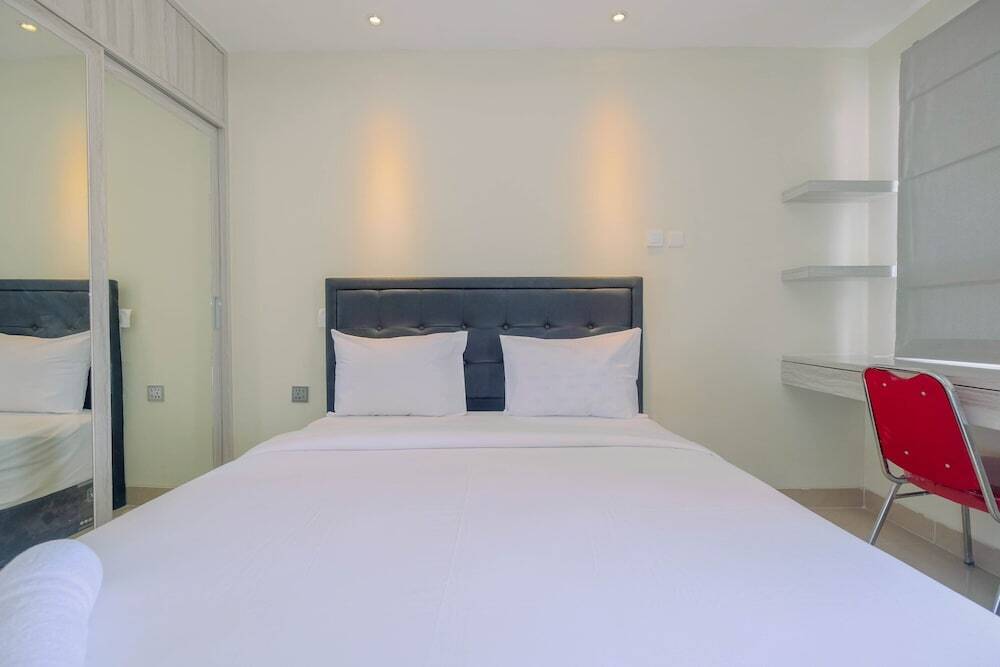 Чикаранг: Cozy and Minimalist Studio Apartment @ Mustika Golf Residence