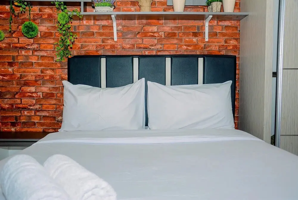Бекаси: Comfy and Contemporer Studio Kemang View Apartment