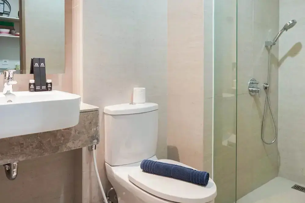 Джакарта: New Furnished Studio Sea View @ Gold Coast Apartment