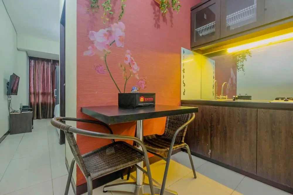 Джакарта: Best Price Modern Studio Apartment at Nifarro Park