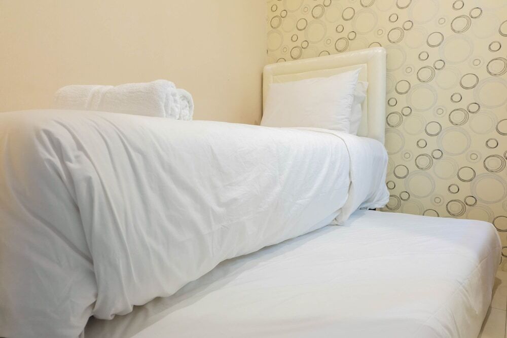 Джакарта: Beautiful and Comfy 2BR at Bassura City Apartment