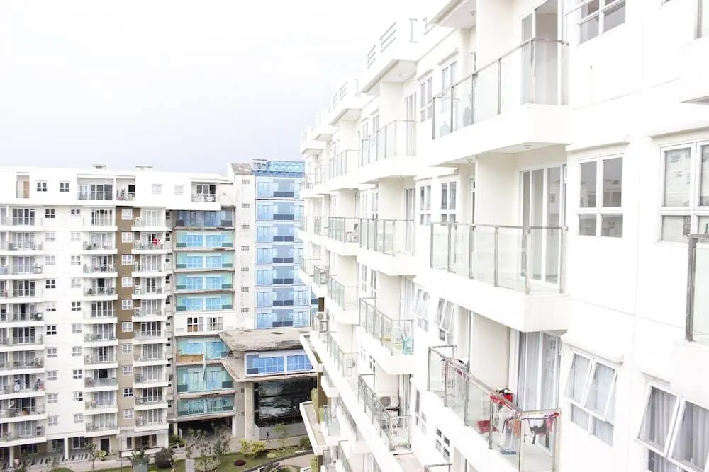 Бандунг: Modern & Stylish 2BR at Gateway Pasteur Apartment By Travelio