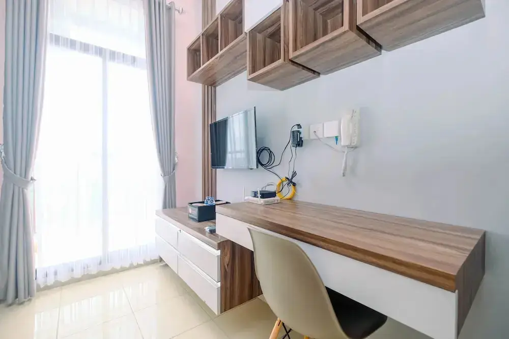 Депок: Minimalist and Comfy Studio Dave Apartment By Travelio