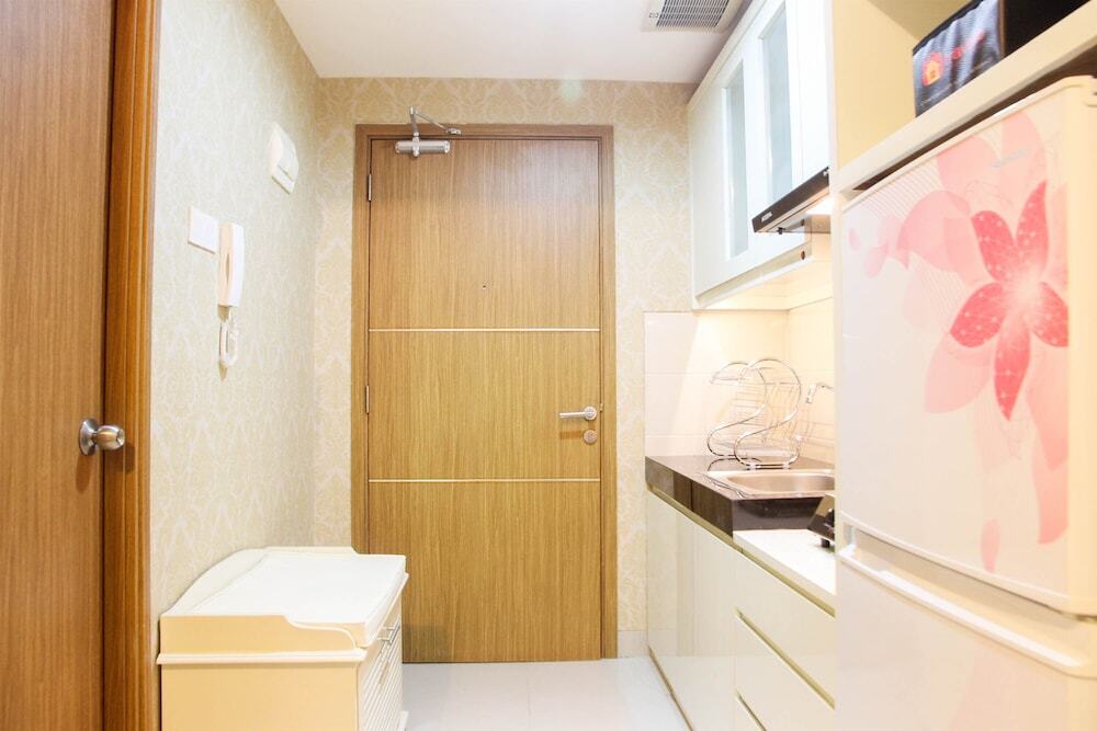 Чикаранг: Homey Studio at The Oasis Cikarang Apartment