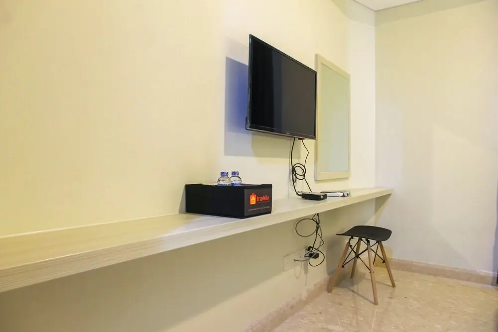 Джакарта: New Studio with Sea View at Gold Coast Apartment