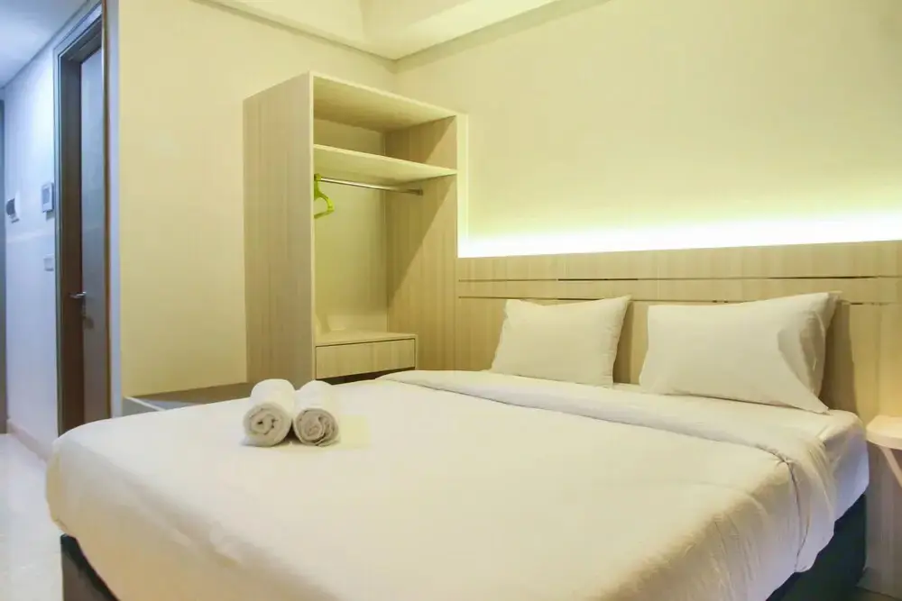 Джакарта: Cozy Stay Studio Room at Gold Coast Apartment