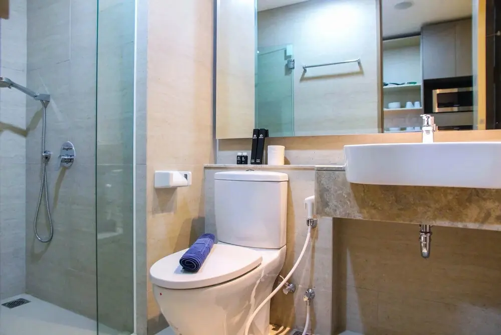 Джакарта: Cozy Stay Studio Room at Gold Coast Apartment