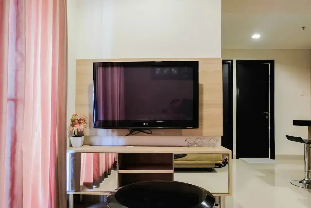 Legok: Modern Style 2Br Apartment At Paramount Skyline
