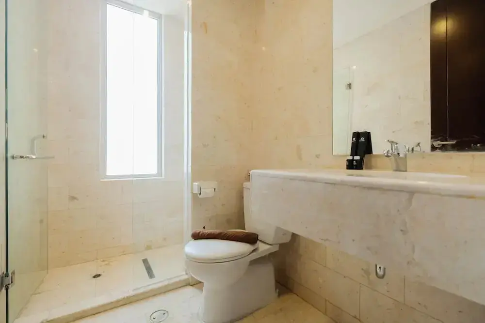 Джакарта: Spacious 2BR @ The Empyreal Condominium Epicentrum Apartment
