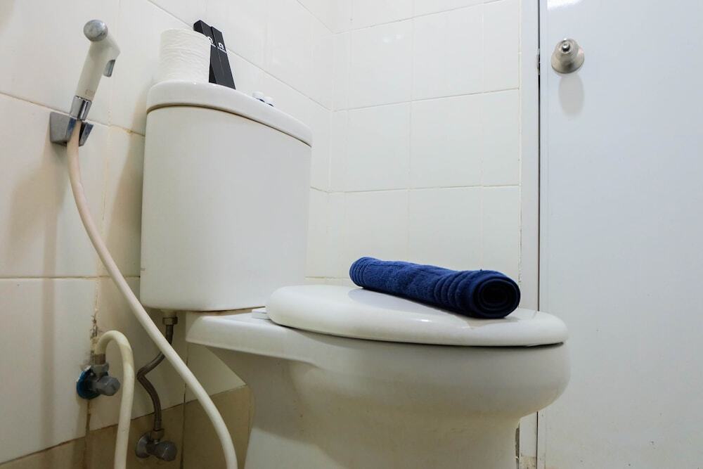 Джакарта: Comfortable 2BR at Bassura City Apartment
