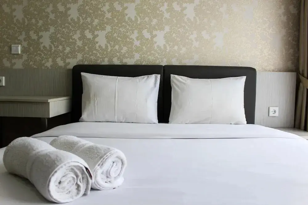 Legok: Minimalist 1BR Apartment at M-Town Signature