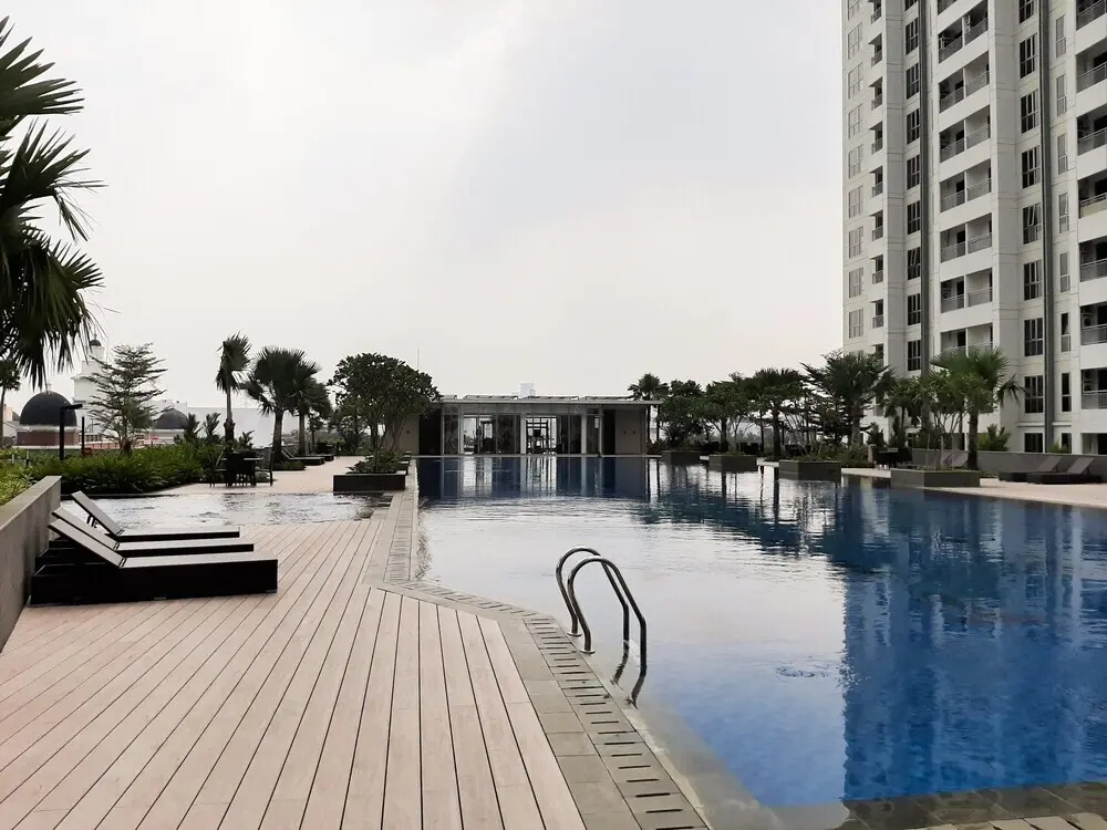 Legok: Minimalist 1BR Apartment at M-Town Signature