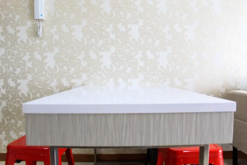 Legok: Minimalist 1BR Apartment at M-Town Signature