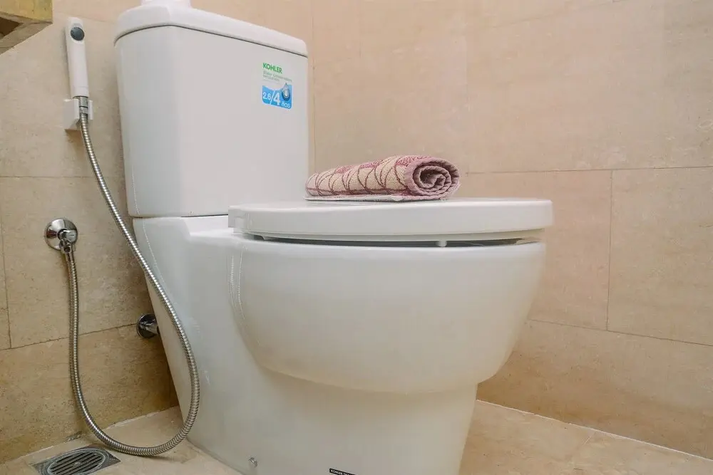 Джакарта: Pleasant and Simply Studio Room Menteng Park Apartment