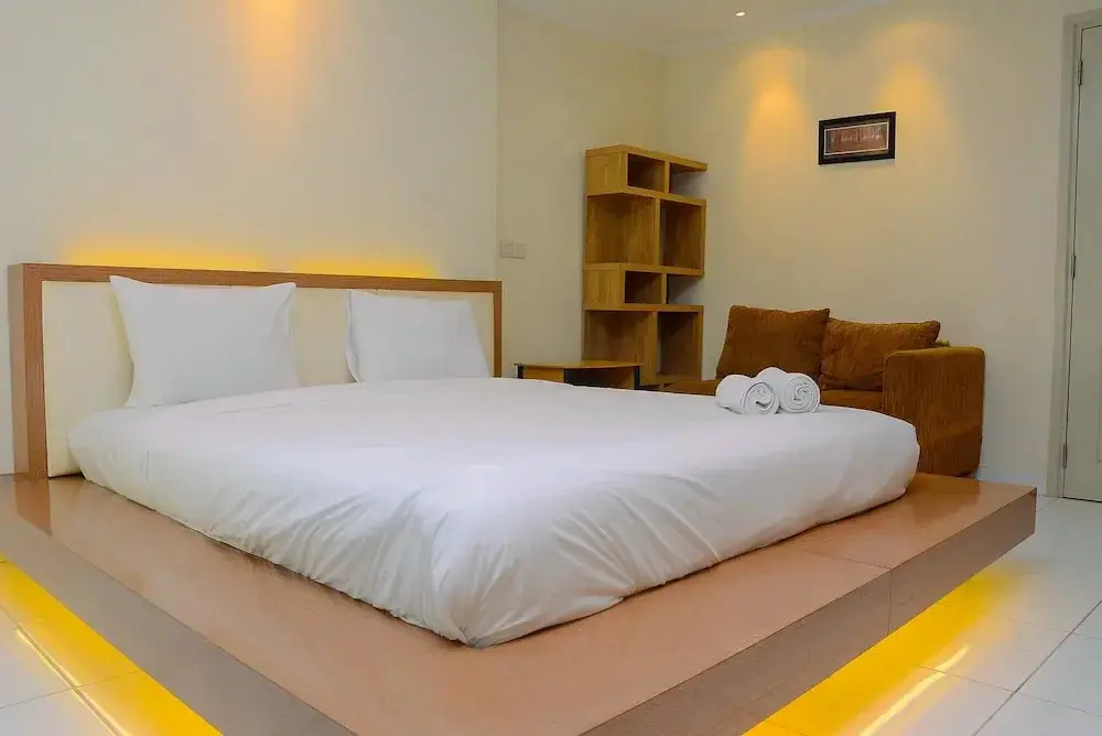 Джакарта: Pleasant Studio Apartment at City Home MOI