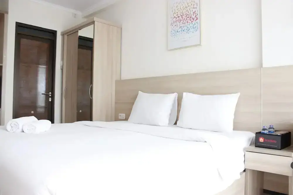 Бандунг: Bright Studio Room Gateway Pasteur Apartment