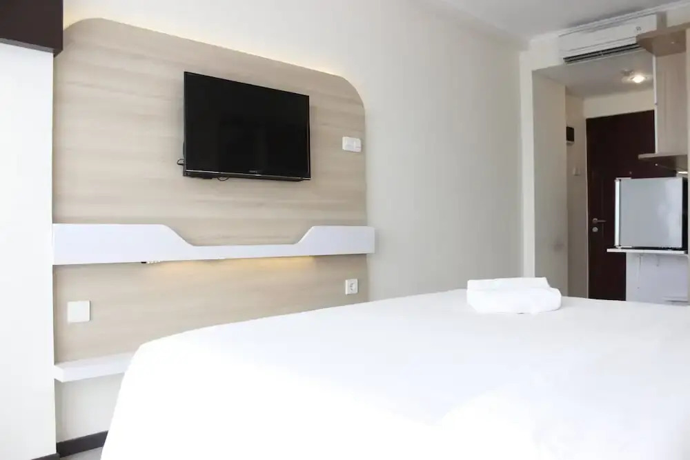 Бандунг: Bright Studio Room Gateway Pasteur Apartment