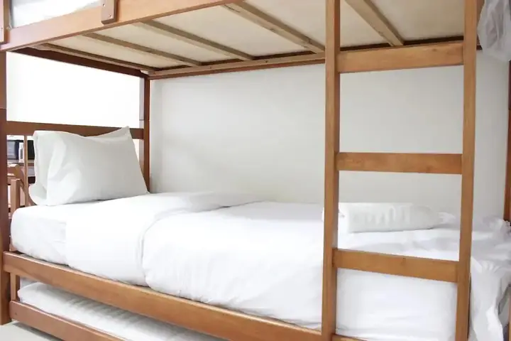 Бандунг: Compact Studio Room at Beverly Dago Apartment near ITB