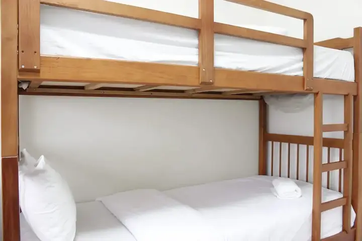 Бандунг: Compact Studio Room at Beverly Dago Apartment near ITB