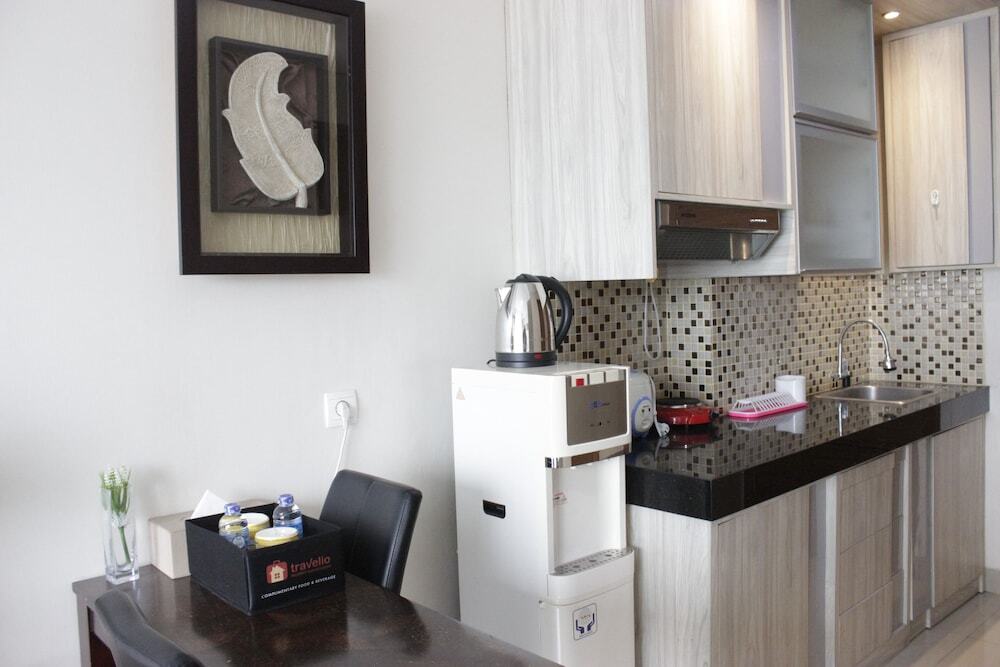 Бандунг: Pleasant Studio Room At Beverly Dago Apartment Near Itb