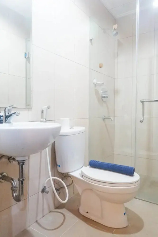 Сурабая: Minimalist 2BR Apartment at Tamansari Papilio