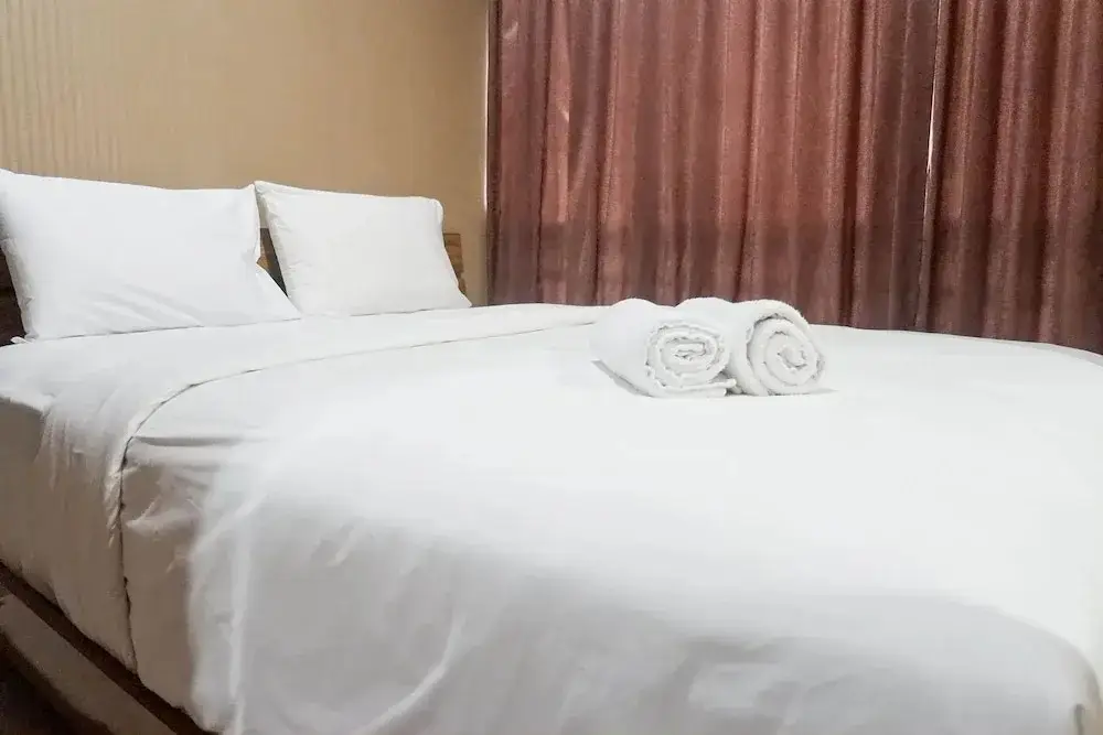Сурабая: Minimalist 2BR Apartment at Tamansari Papilio