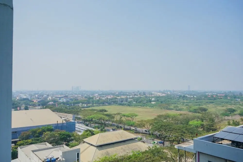 Южный Тангеранг: Wonderful Studio Apartment at Tree Park