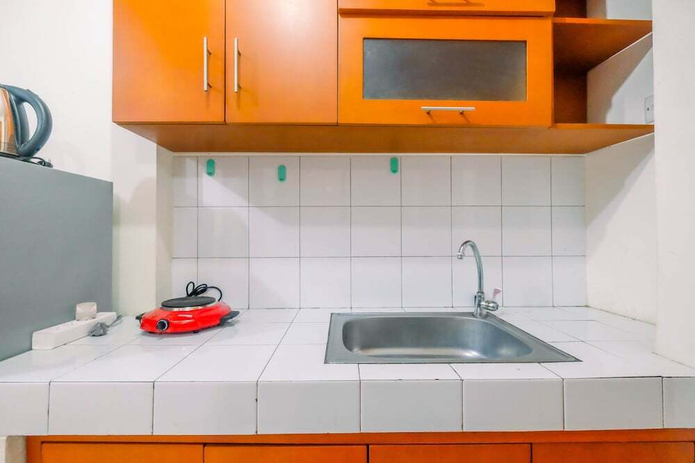 Депок: Comfy Studio Apartment At Margonda Residence 2