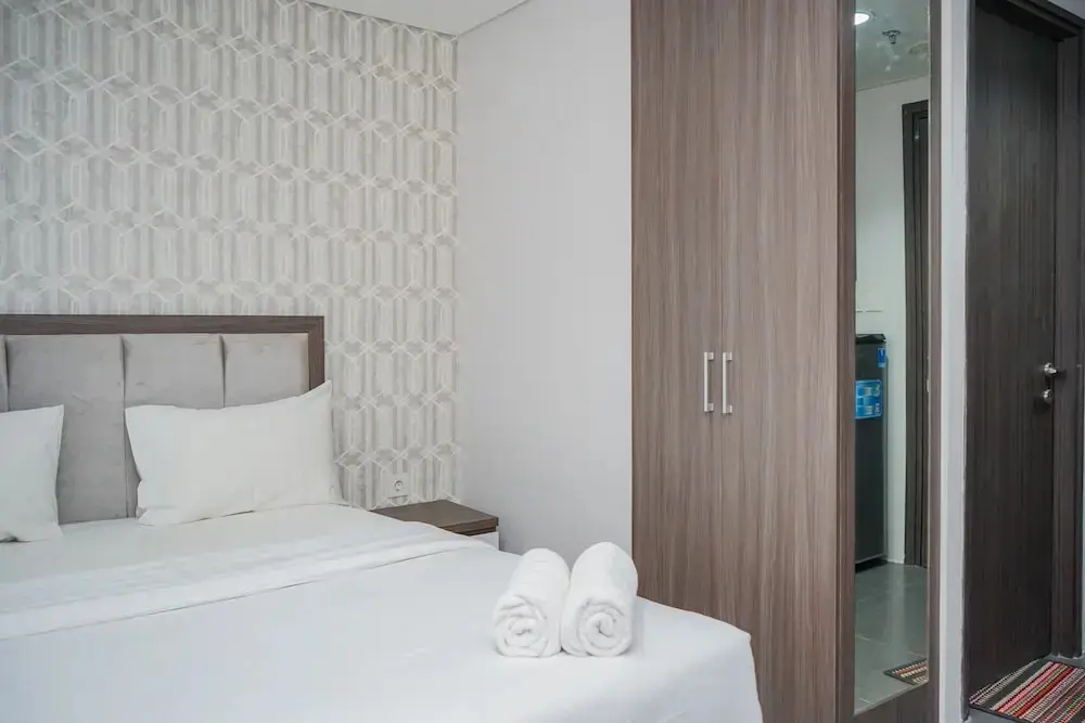 Южный Тангеранг: Fabulous Studio Bintaro Icon Apartment