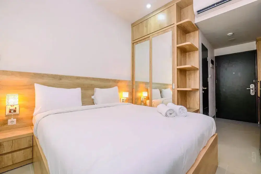 Чикаранг: Minimalist Mustika Golf Residence Studio Apartment with City View