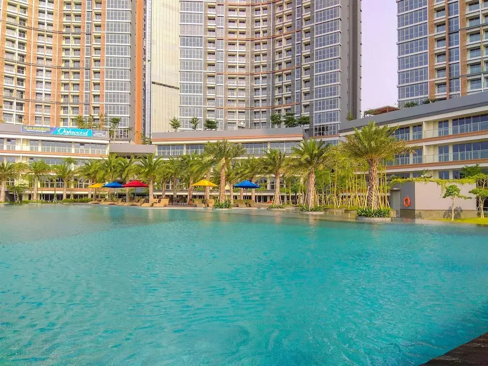 Джакарта: Cozy Gold Coast Studio Apartment with Pool and Sea View