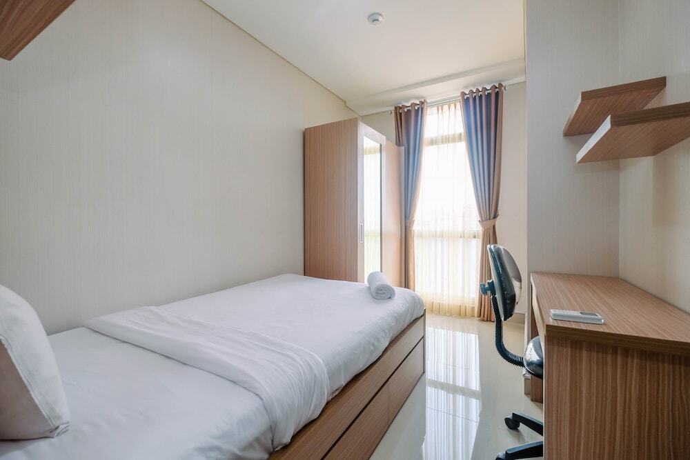 Джакарта: Fully Furnished 2BR Apartment at Pejaten Park Residence