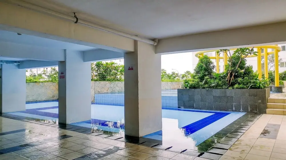 Джакарта: 2BR Bassura City Apartment Pool View near Bassura Mall